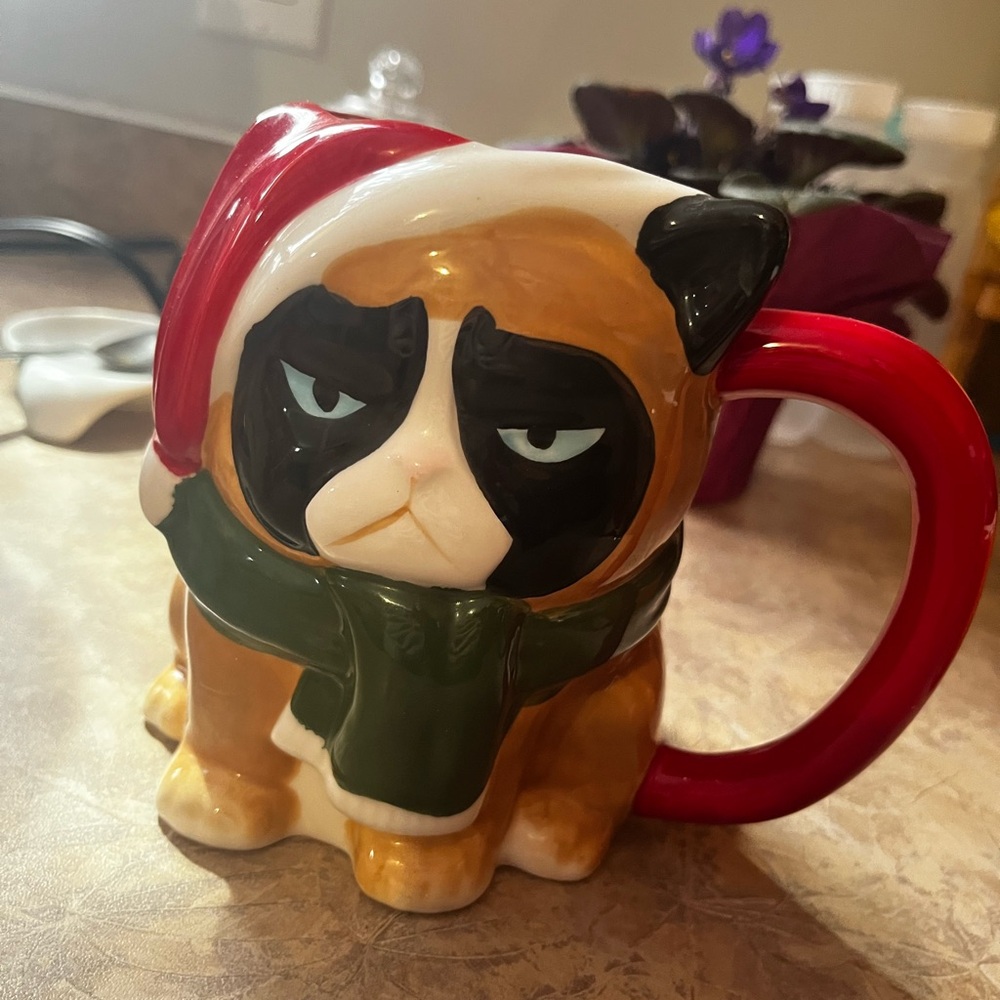 Grumpy Cat Christmas Mug